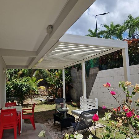 Appartamento F2 Rez De Jardin Carbet Le Carbet Esterno foto